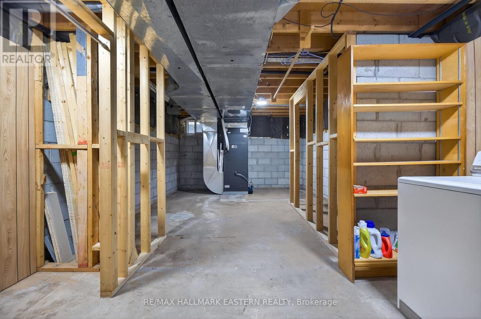 946 BEAUFORT COURT Image 41