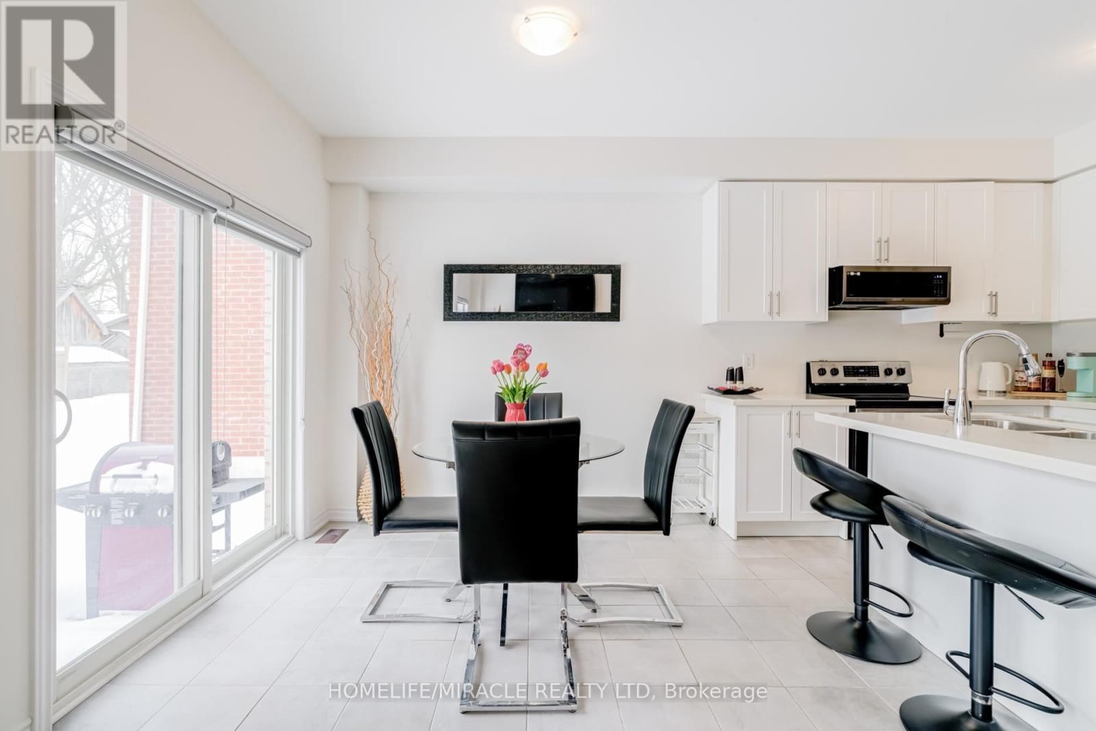 283 FLEETWOOD DRIVE Image 18