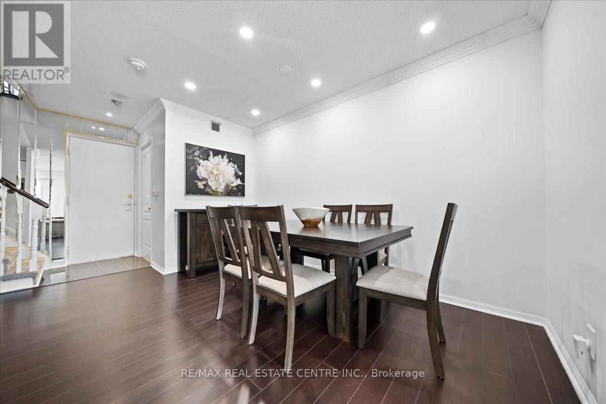 808 - 1400 THE ESPLANADE NORTH Image 14