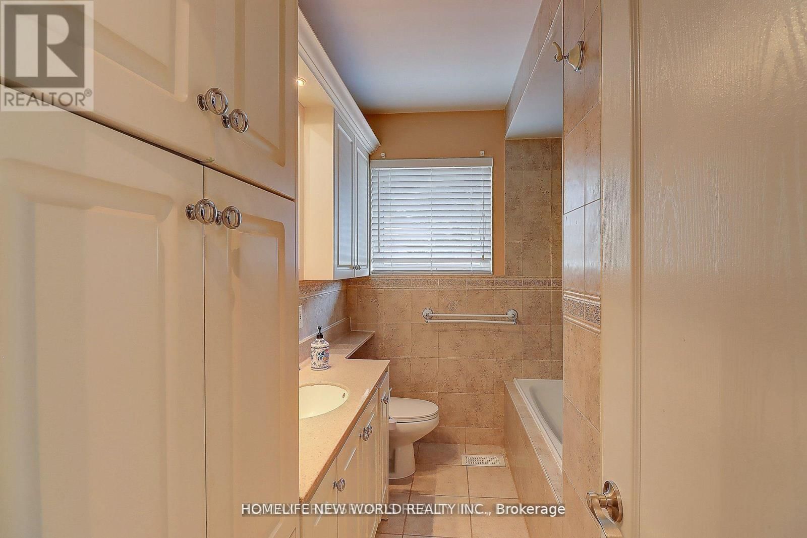 - Main - 3 LYNN GATE CRESCENT Image 17