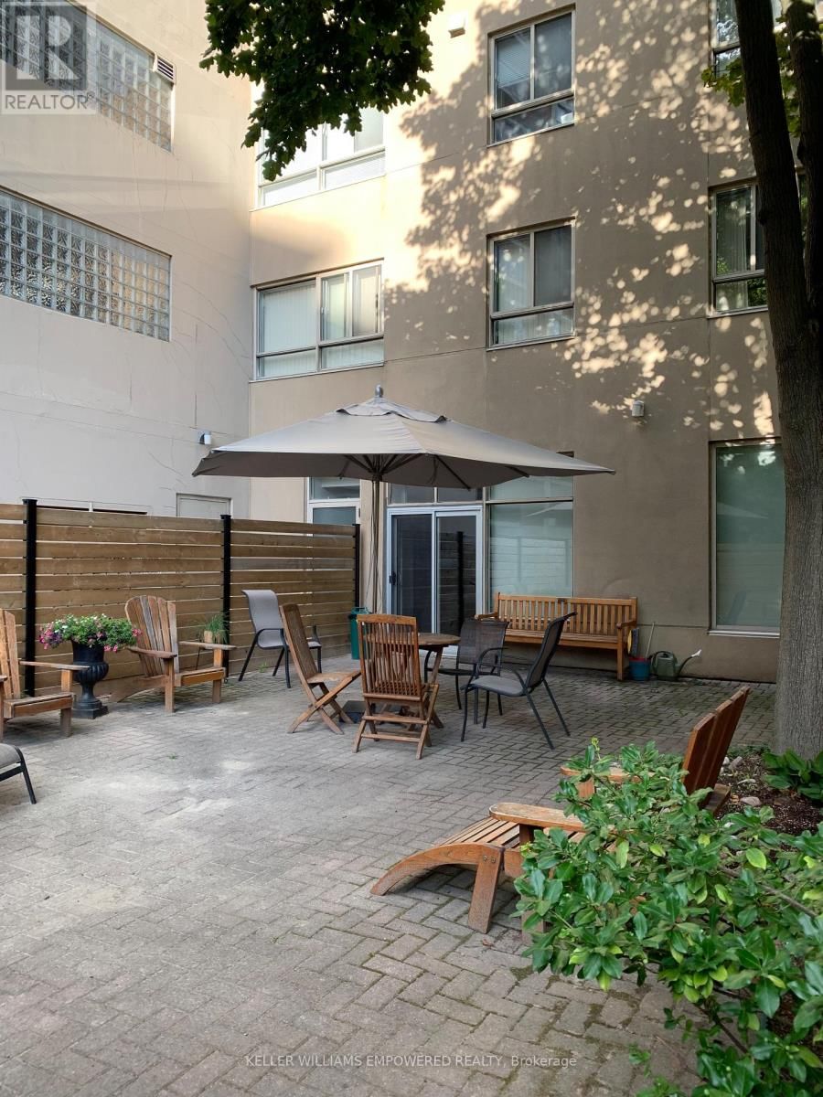 1403 - 4 PARK VISTA CRESCENT Image 24