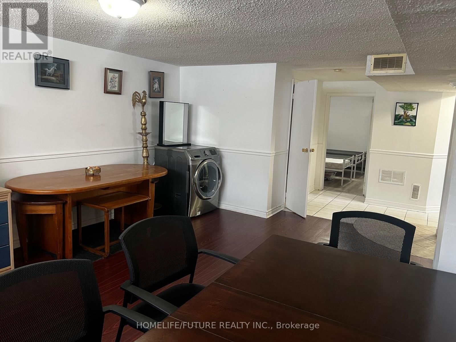 Bsmt - 27 WINSTANLY CRESCENT Image 8