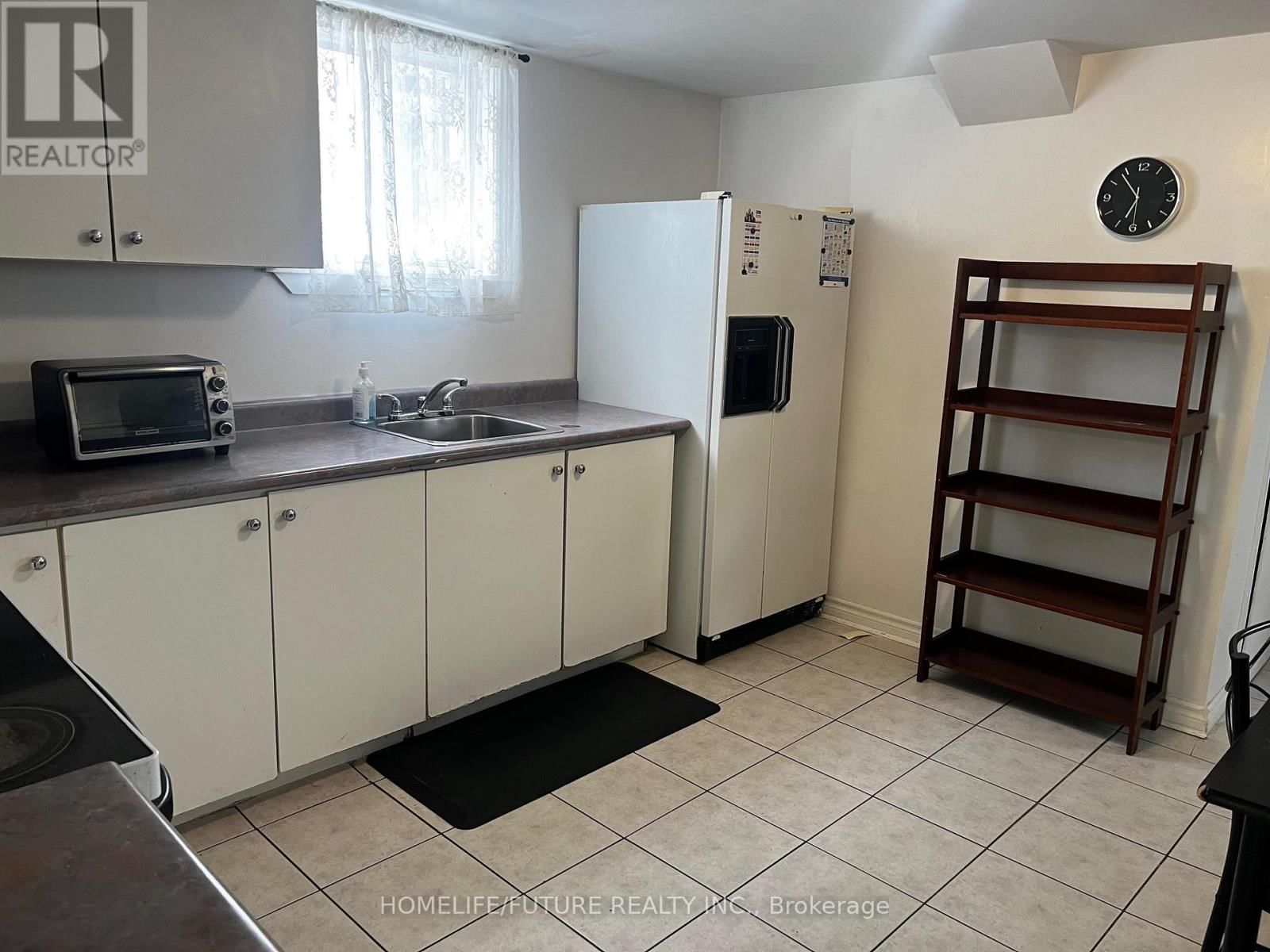 Bsmt - 27 WINSTANLY CRESCENT Image 9