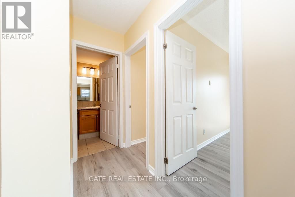 117 - 10 MENDELSSOHN STREET Image 37