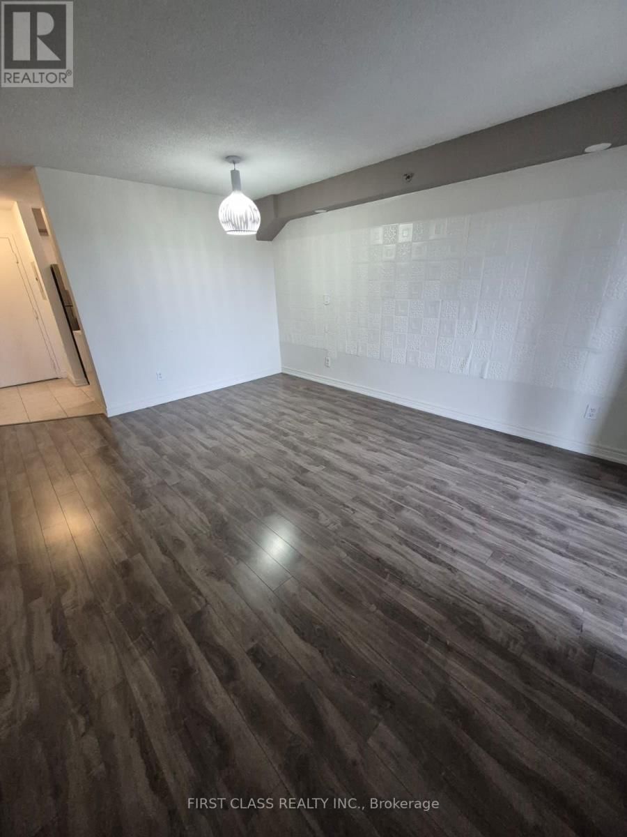 404 - 684 WARDEN AVENUE Image 6