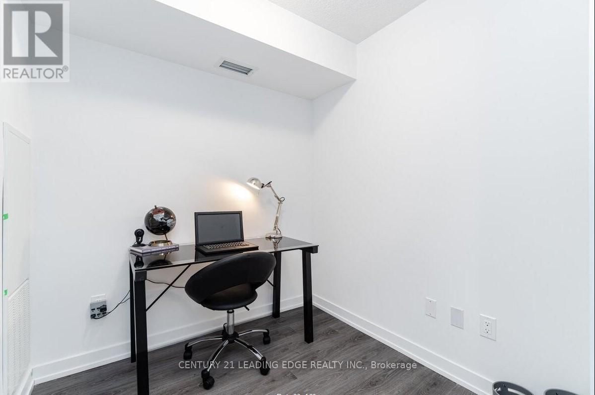 206 - 1480 BAYLY STREET Image 15