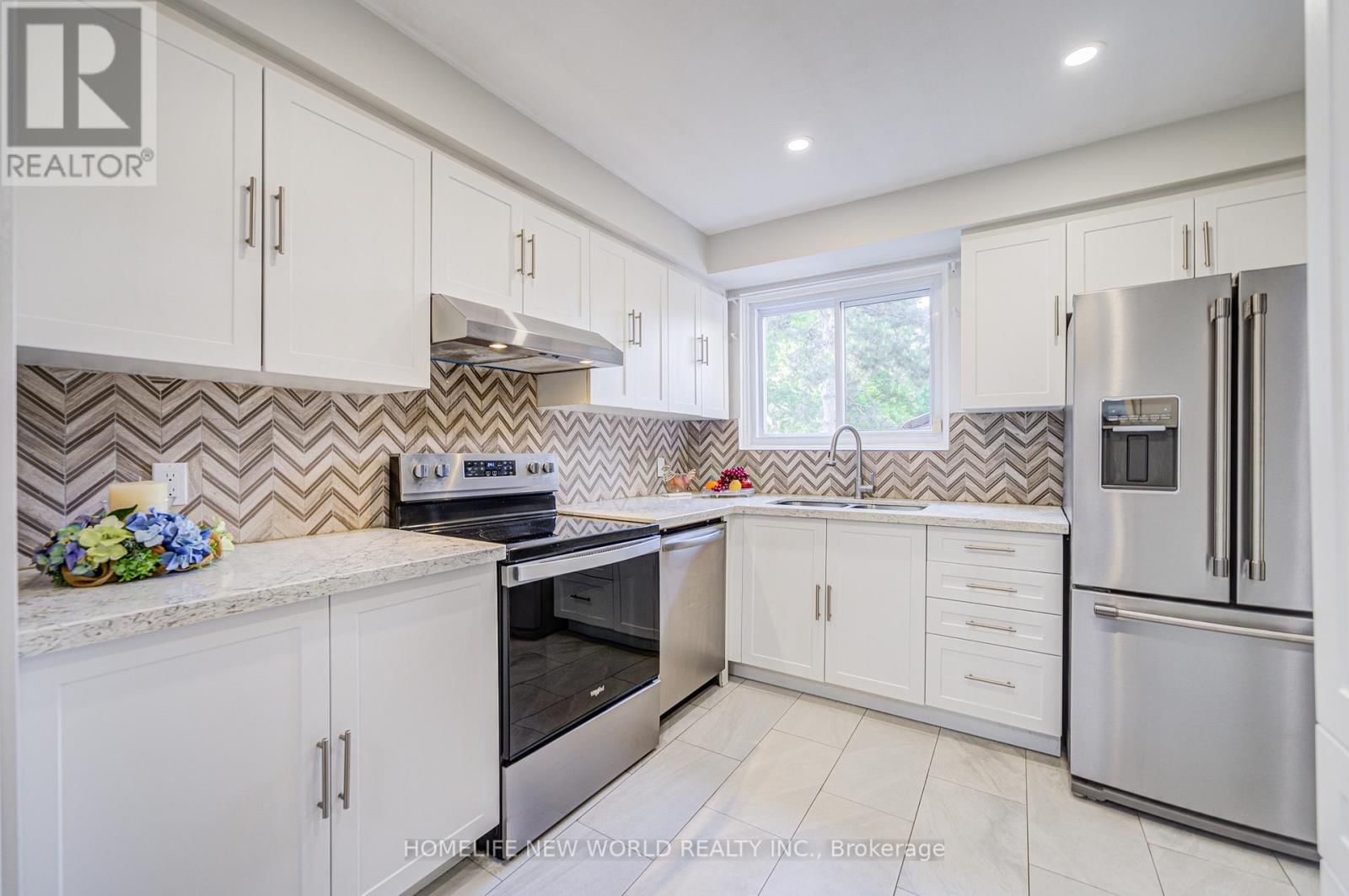 29 PUMA DRIVE Image 1