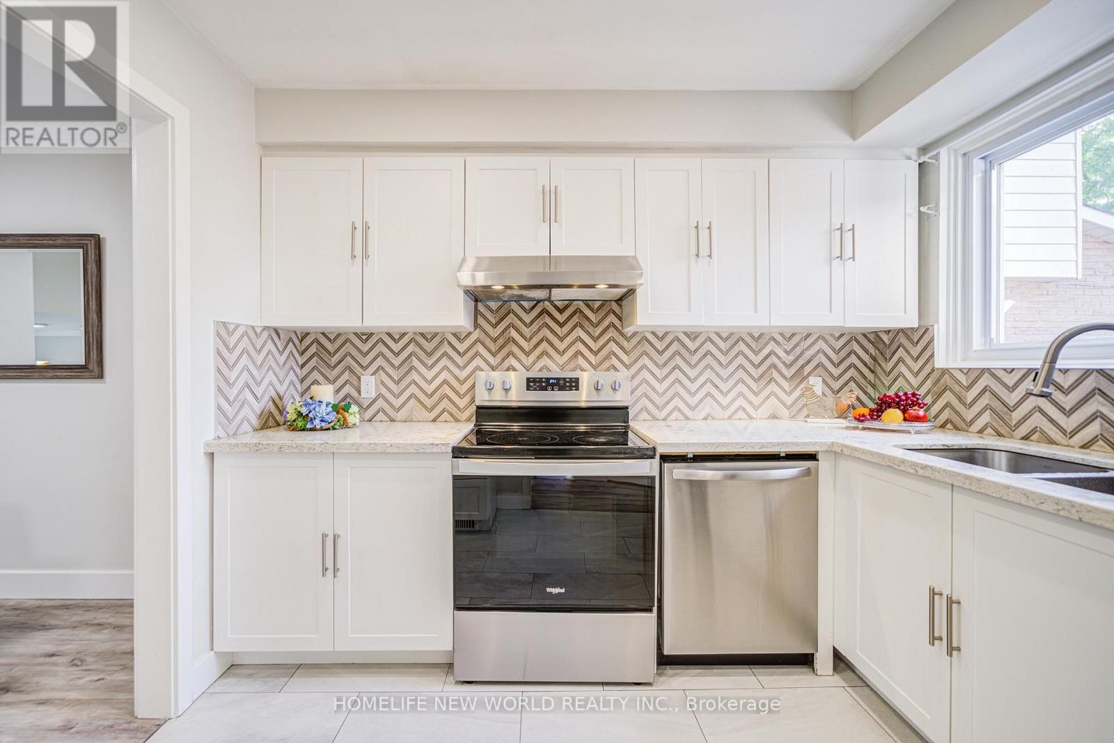 29 PUMA DRIVE Image 6