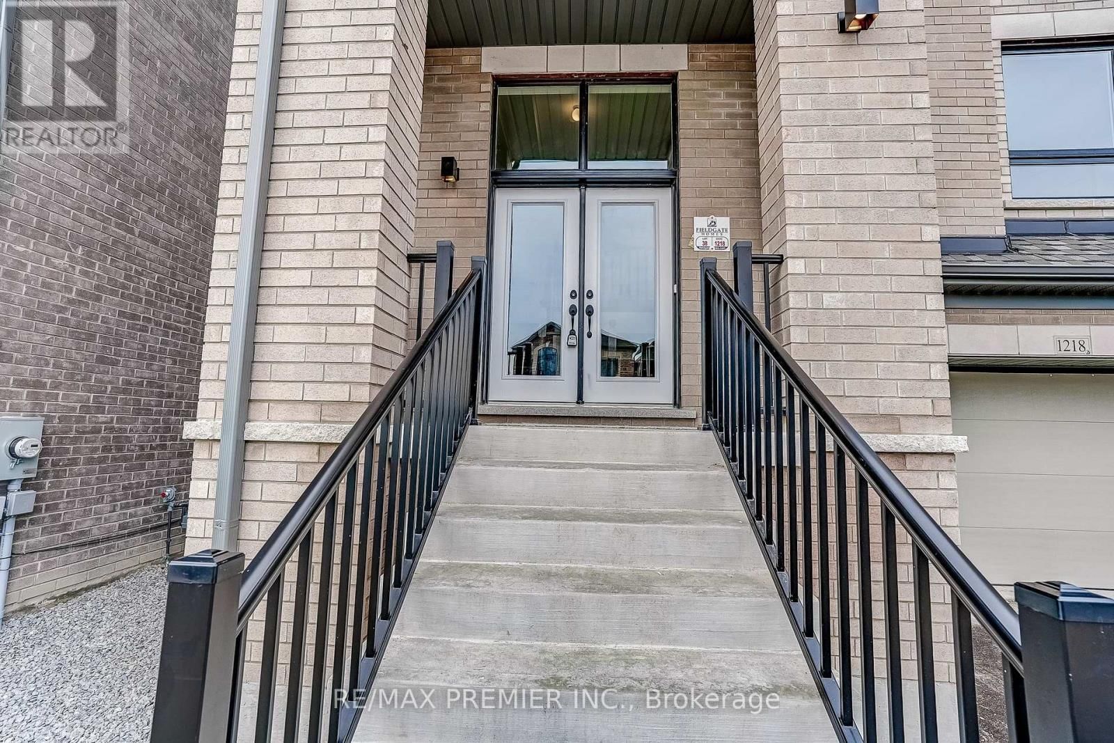 1218 TALISMAN MANOR Image 5