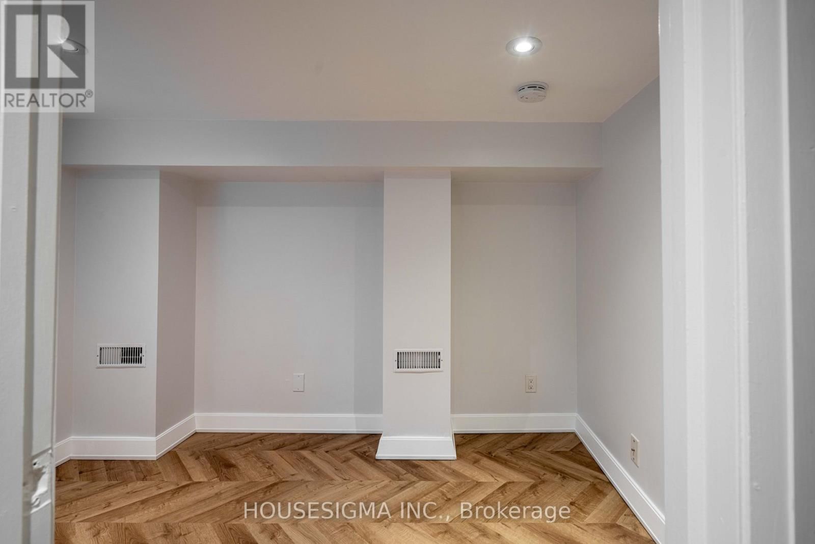 Lower - 5 IVY AVENUE Image 14