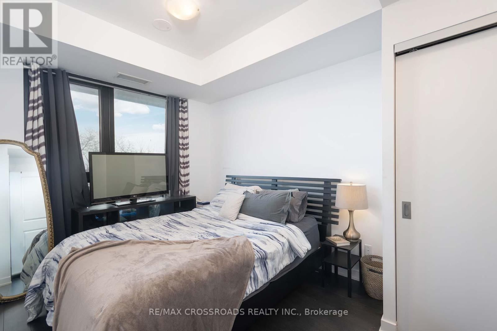 628 - 2799 KINGSTON ROAD Image 19