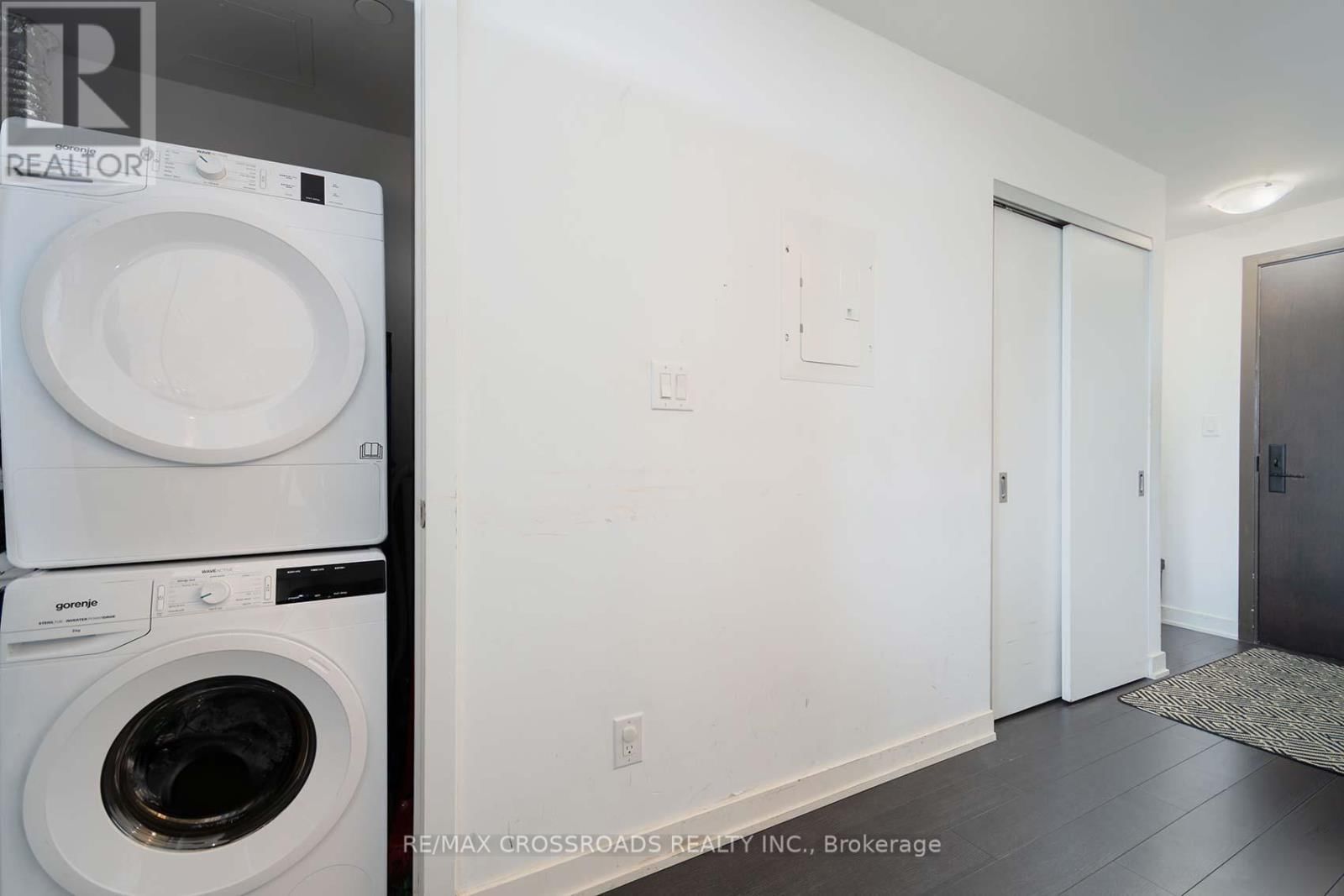 628 - 2799 KINGSTON ROAD Image 25