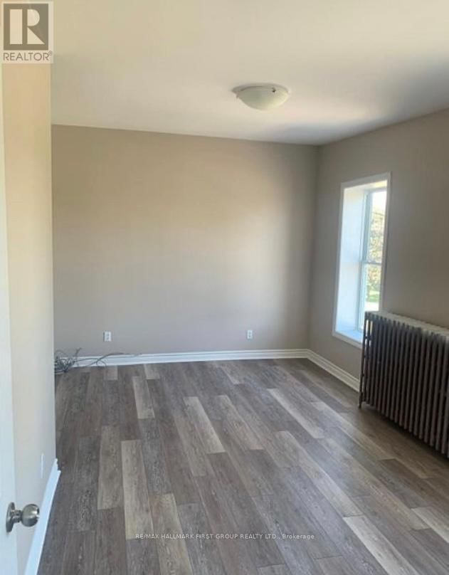 3 - 730 SIMCOE STREET SOUTH Image 6