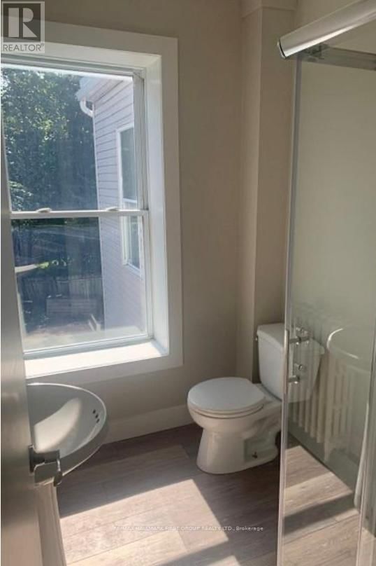 3 - 730 SIMCOE STREET SOUTH Image 9