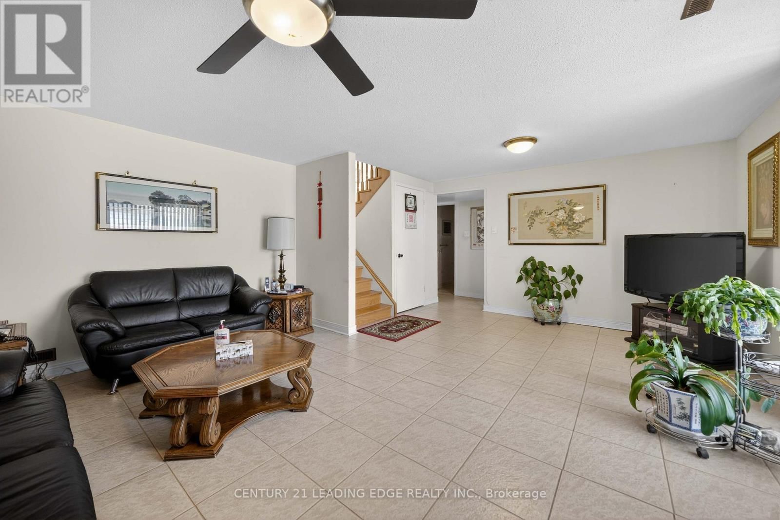 36 LAWNMERE CRESCENT Image 18