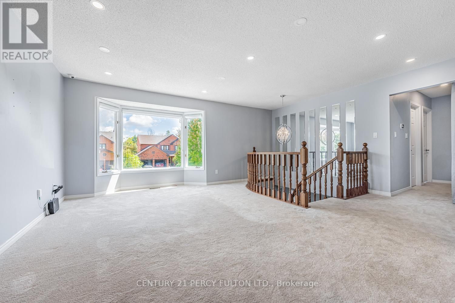 34 KINGSWOOD DRIVE NORTH Image 5