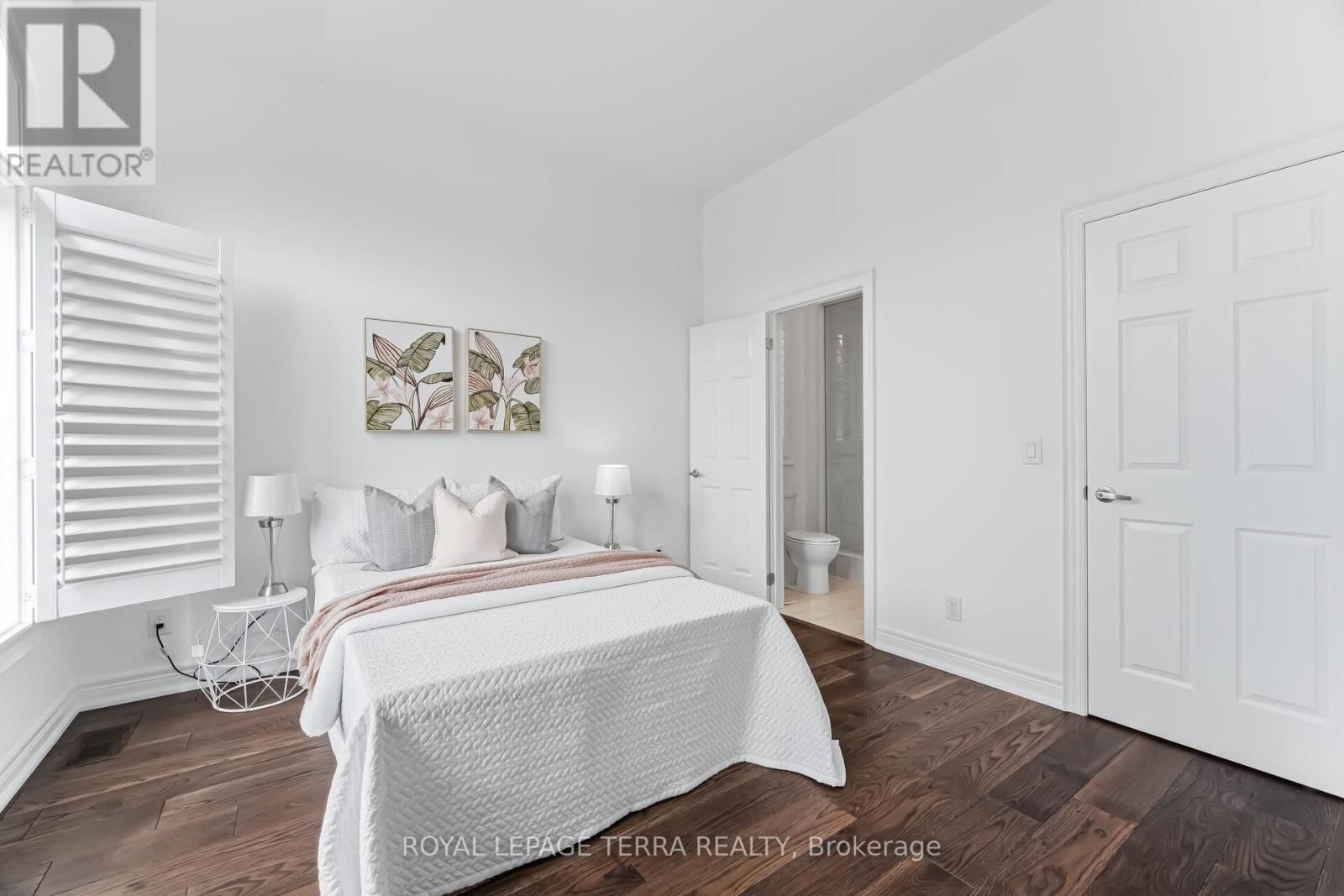 11 LOCKTON STREET Image 35