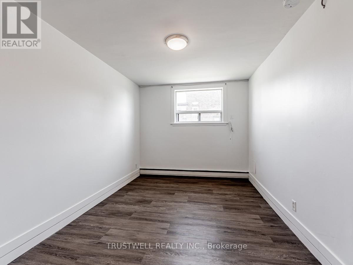 1 - 105 MARY STREET EAST Image 5