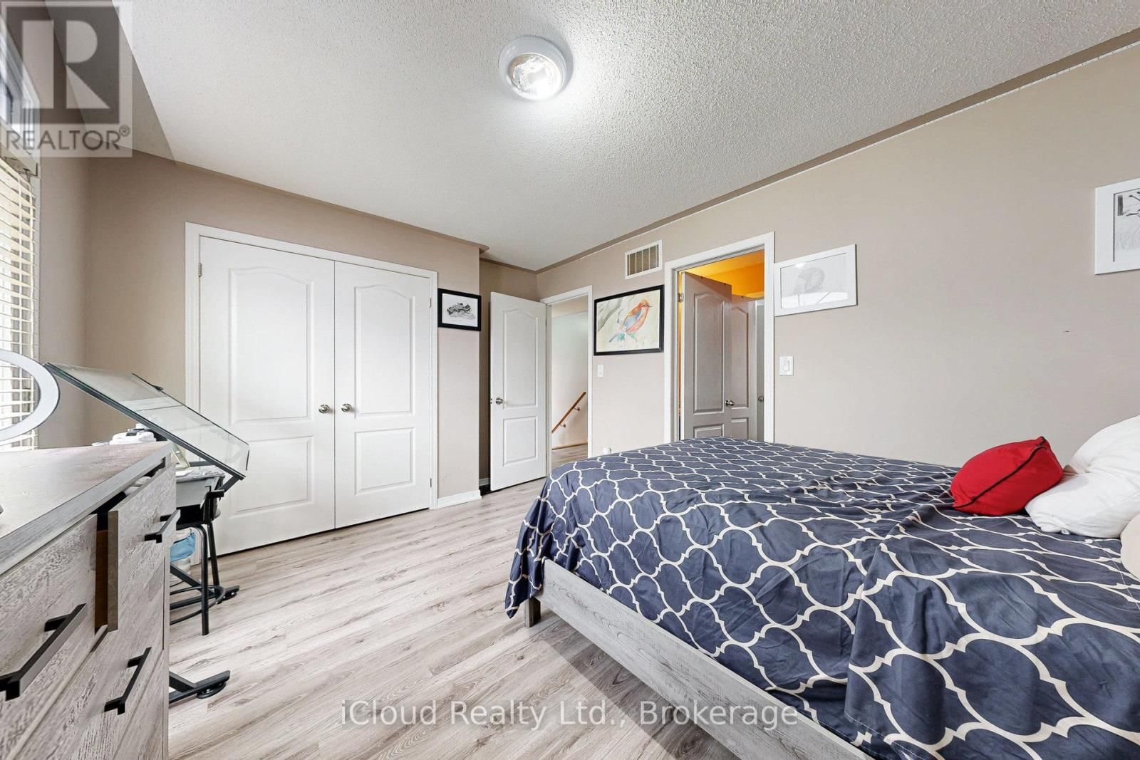 6 MT PLEASANT AVENUE Image 25