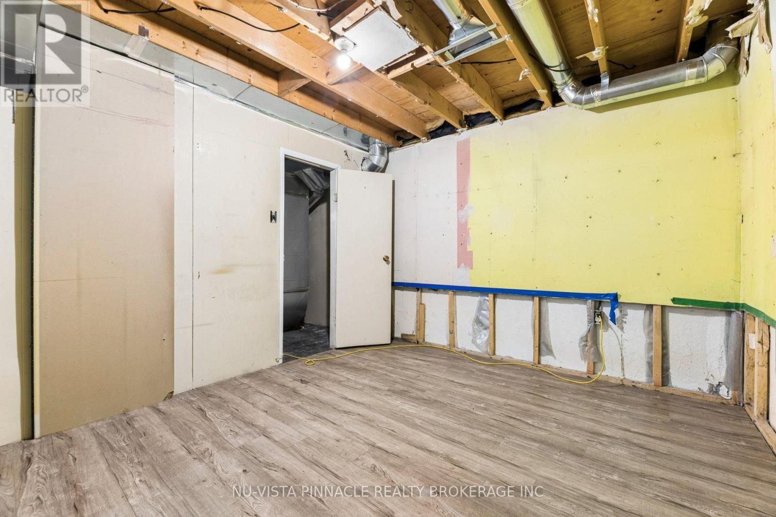 1627 ALWIN CIRCLE Image 33