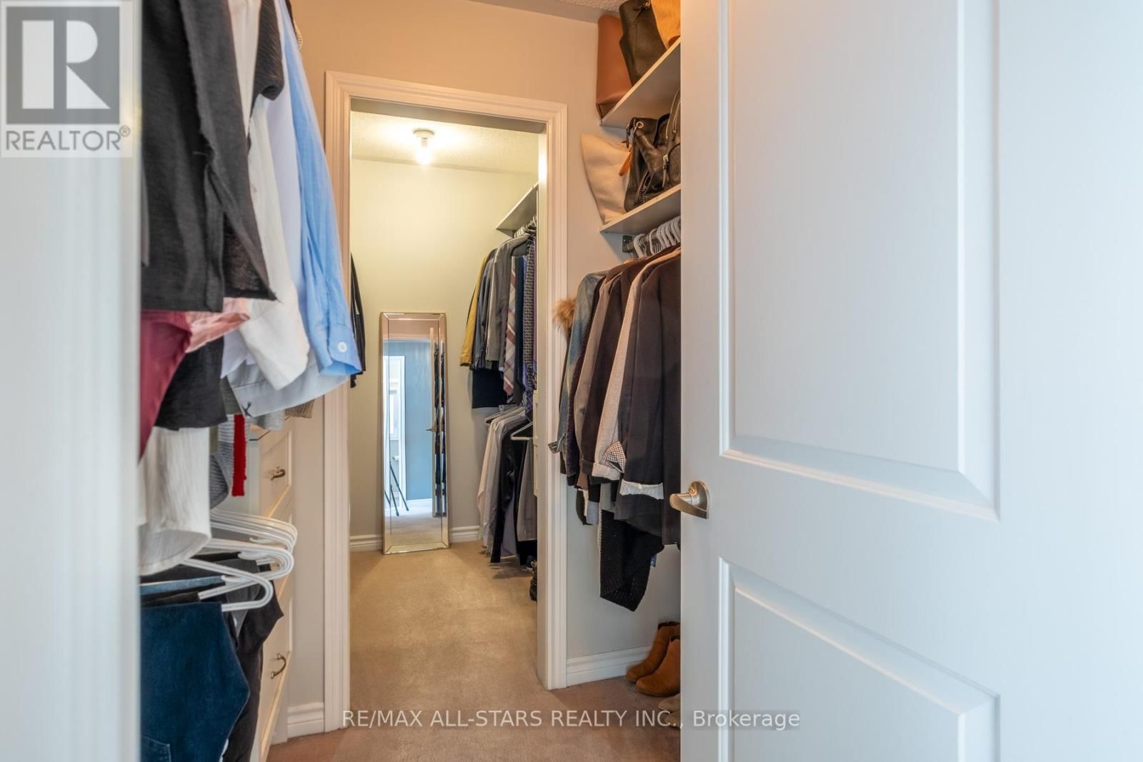 45 JARROW CRESCENT Image 31