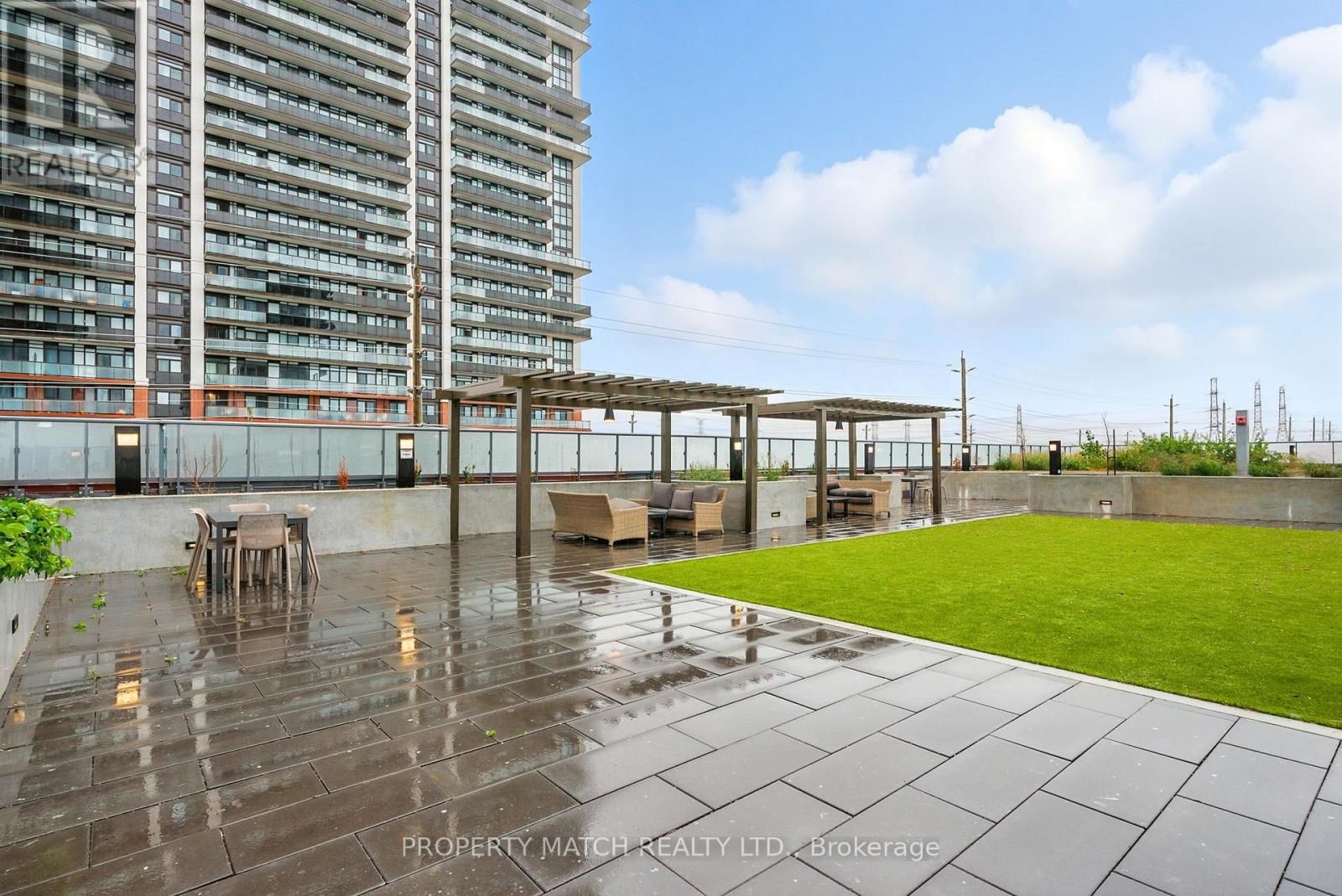 802 - 2545 SIMCOE STREET NORTH Image 23