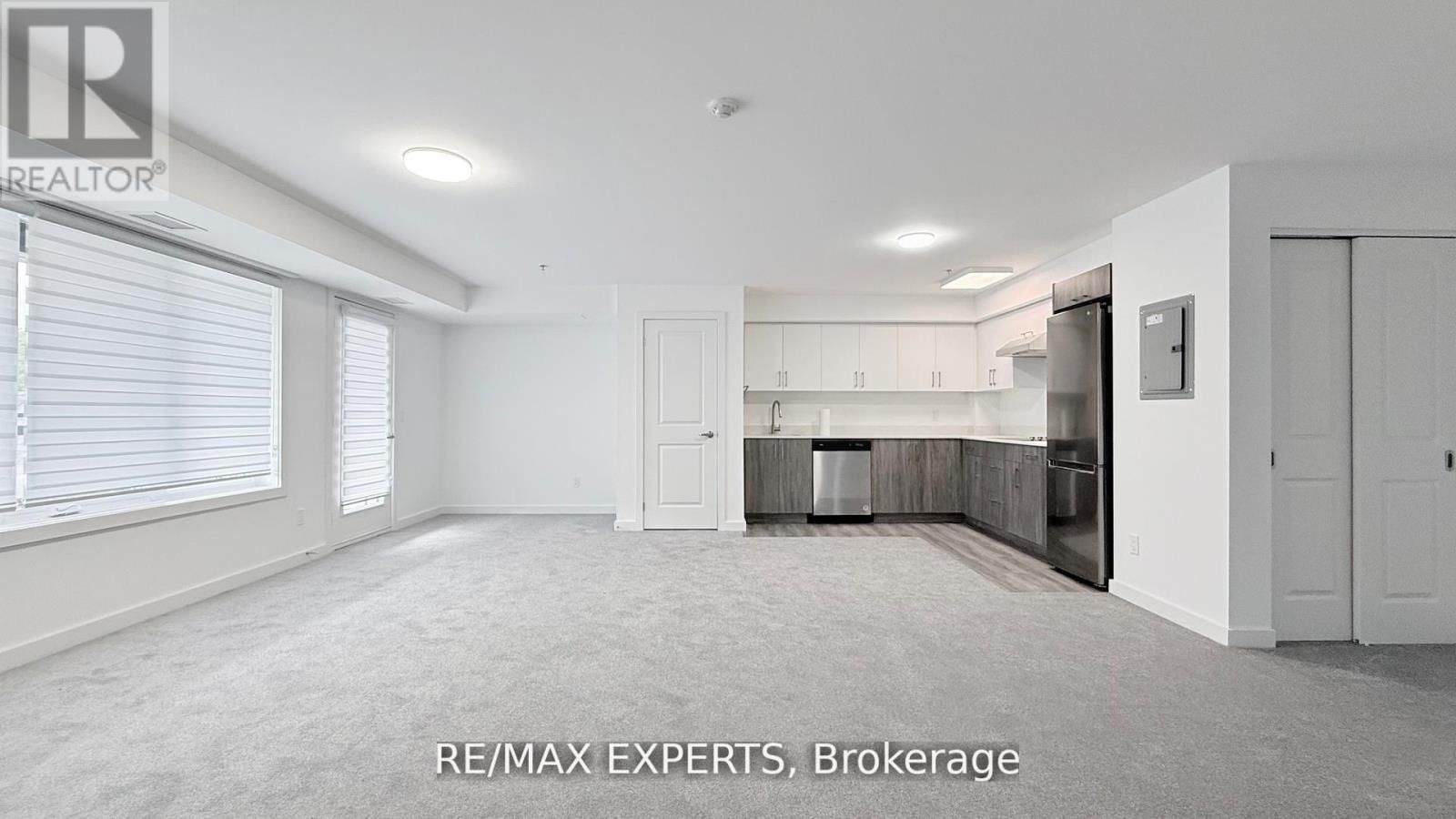 302 - 45 CONNAUGHT AVENUE Image 2