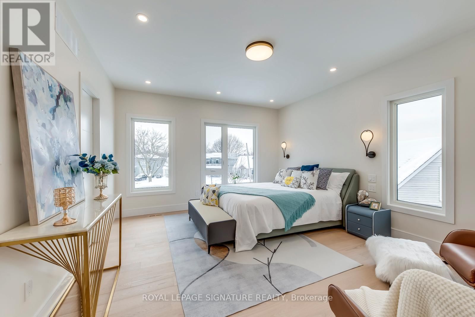 24 MERRITT ROAD Image 12