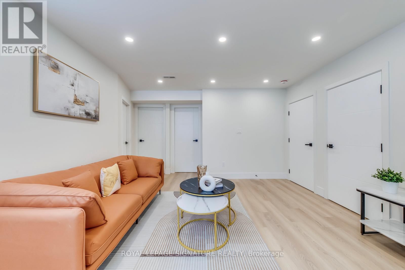 24 MERRITT ROAD Image 28