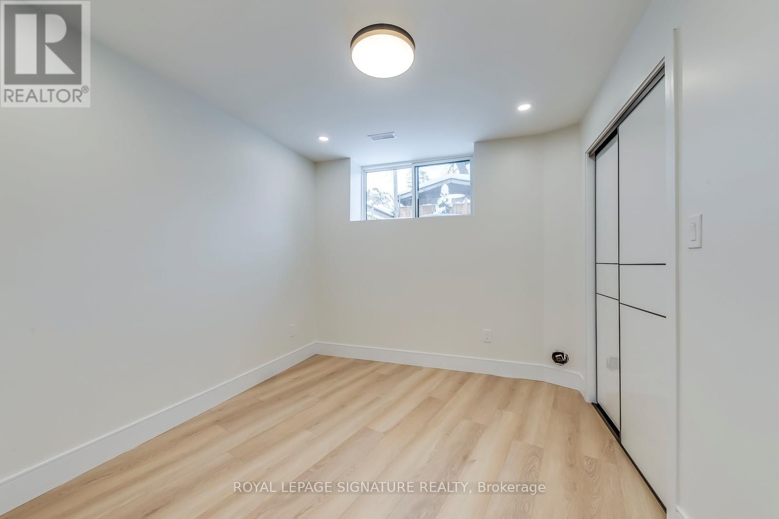 24 MERRITT ROAD Image 34