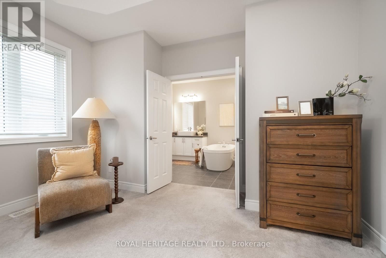 88 BRABIN CIRCLE Image 22