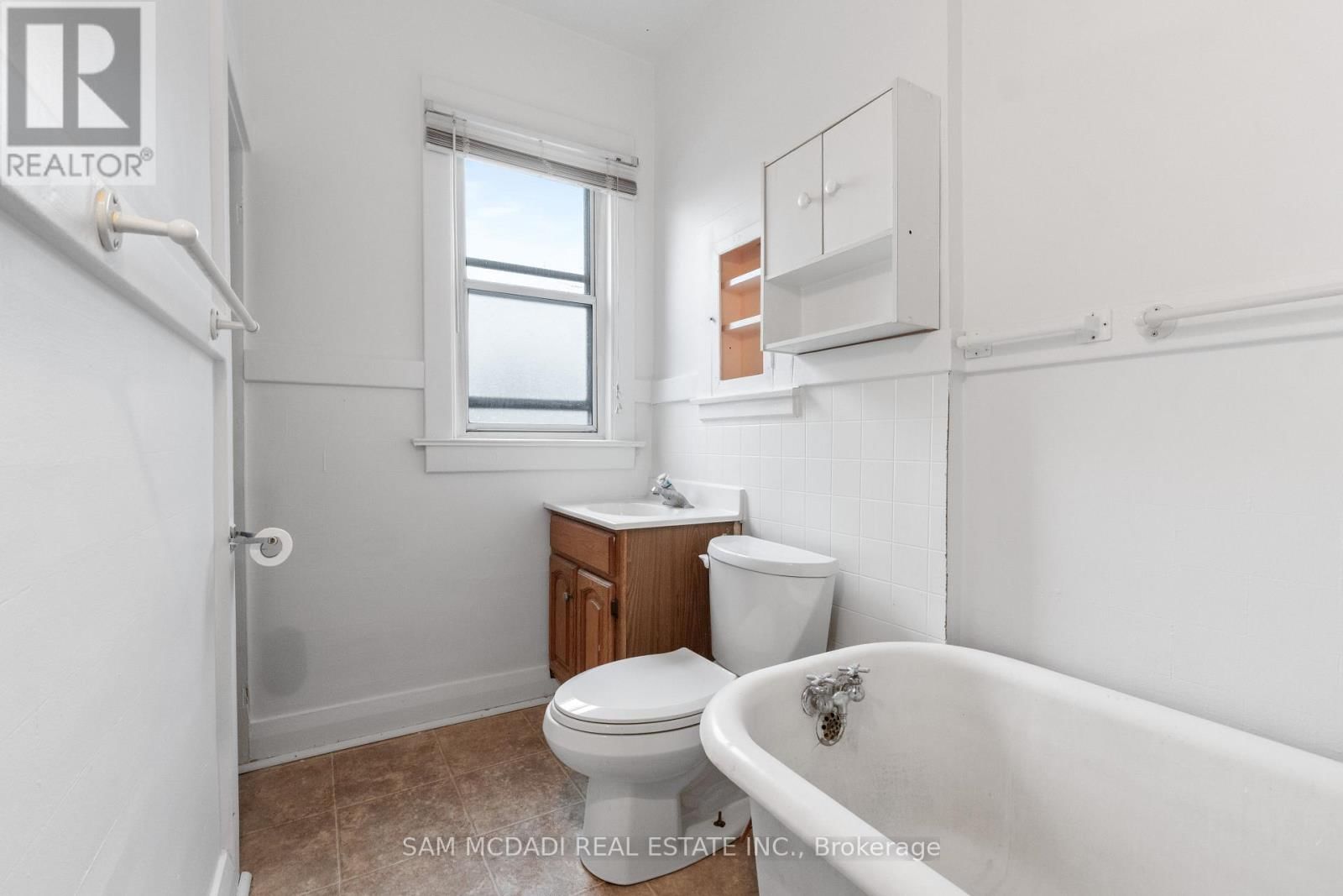 259 MILVERTON BOULEVARD Image 13