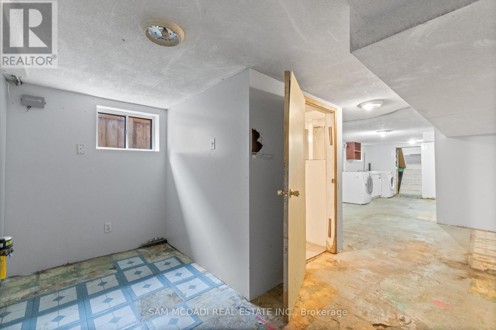 259 MILVERTON BOULEVARD Image 24