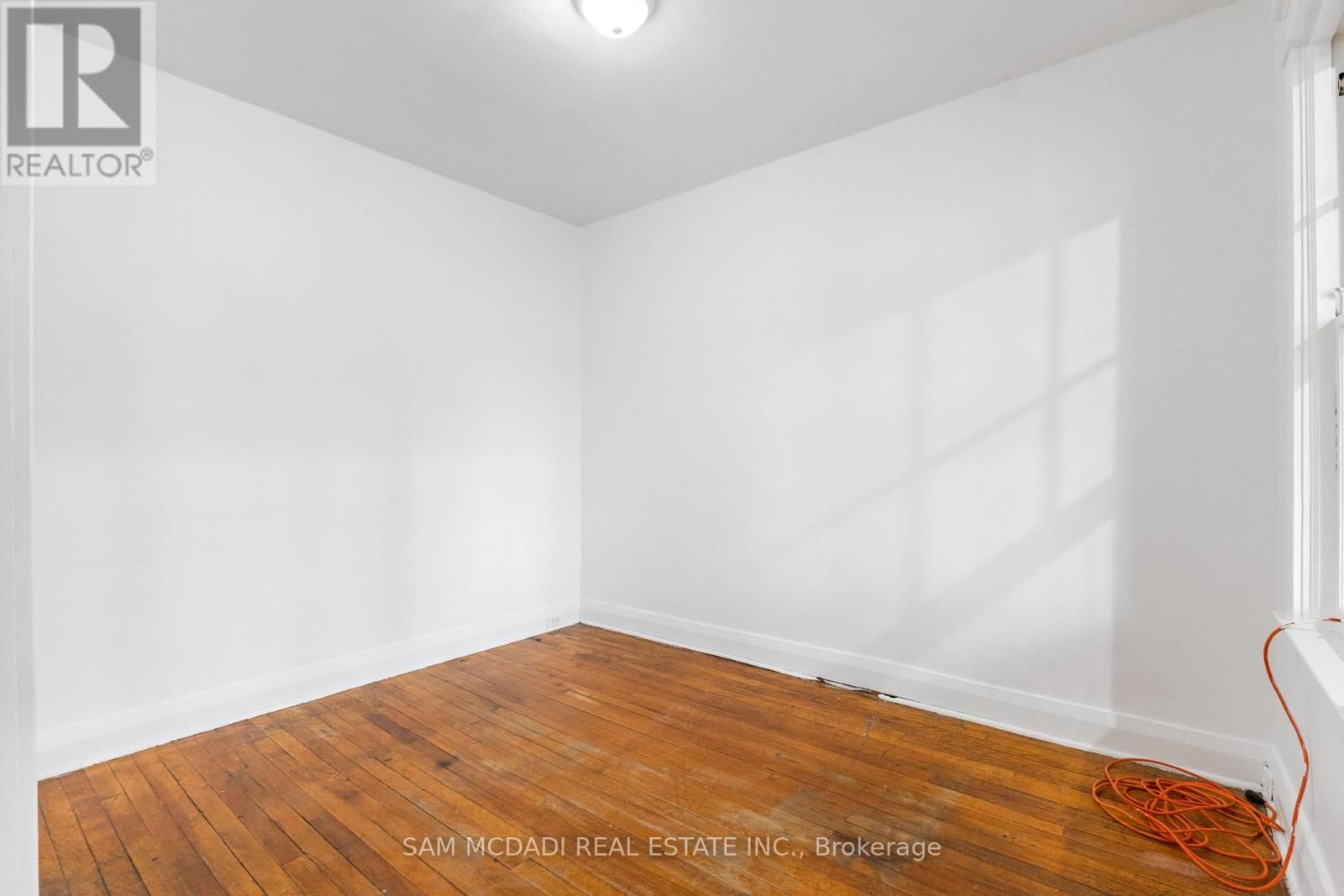 259 MILVERTON BOULEVARD Image 8