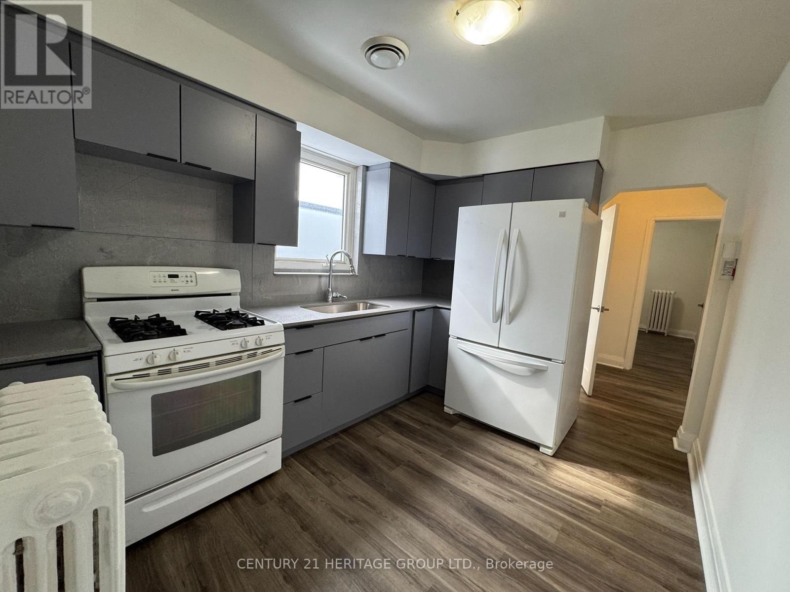 24 HUTTON AVENUE Image 5