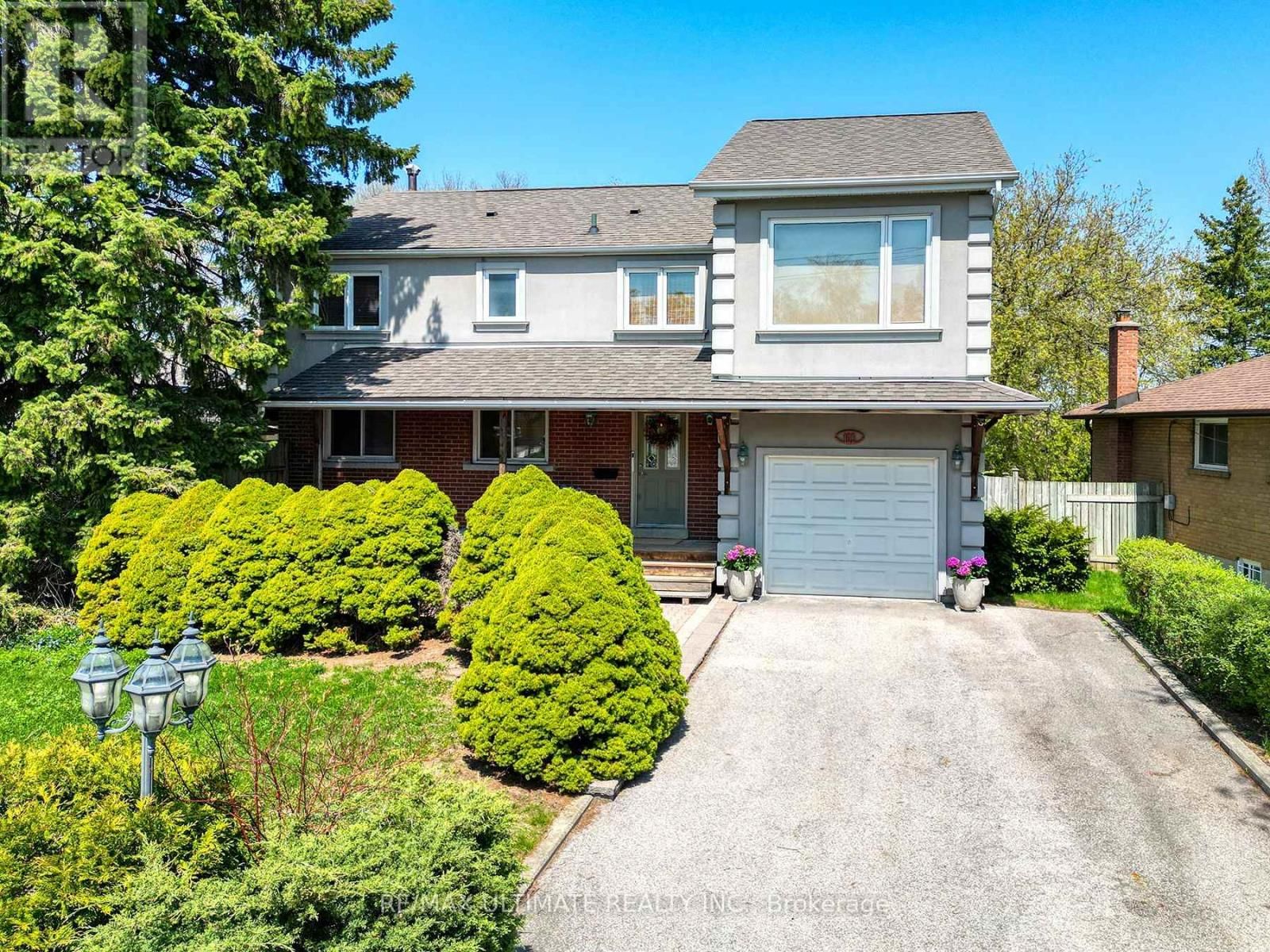 103 WEIR CRESCENT Image 2