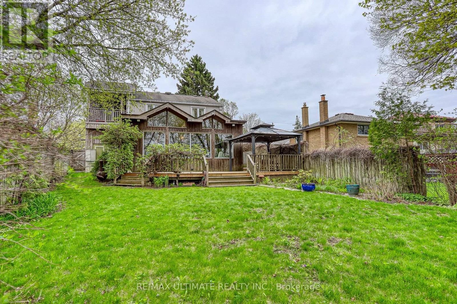 103 WEIR CRESCENT Image 41