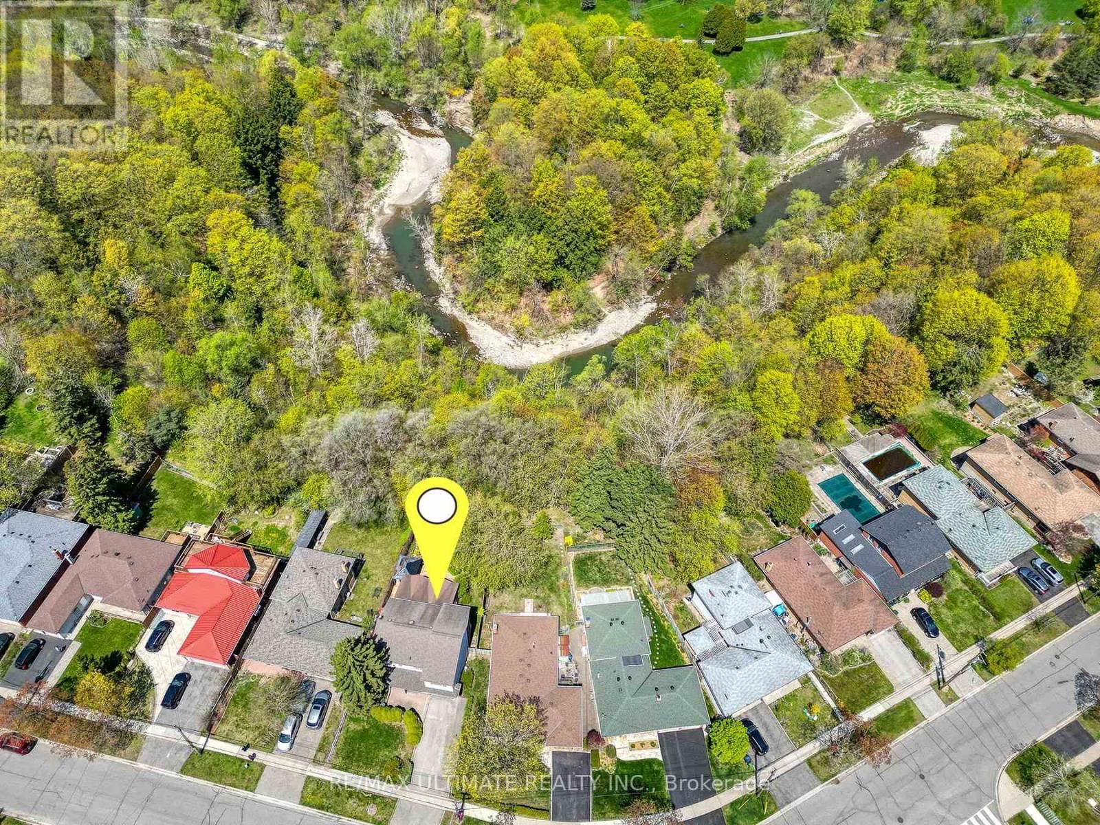 103 WEIR CRESCENT Image 48