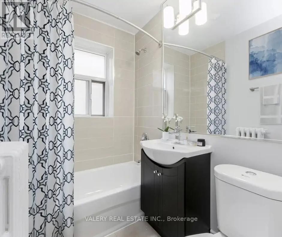 33 - 2402 QUEEN STREET EAST Image 6