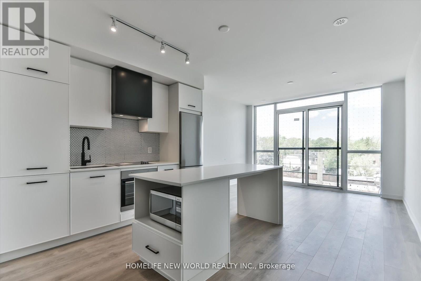 405 - 899 QUEEN STREET EAST Image 1