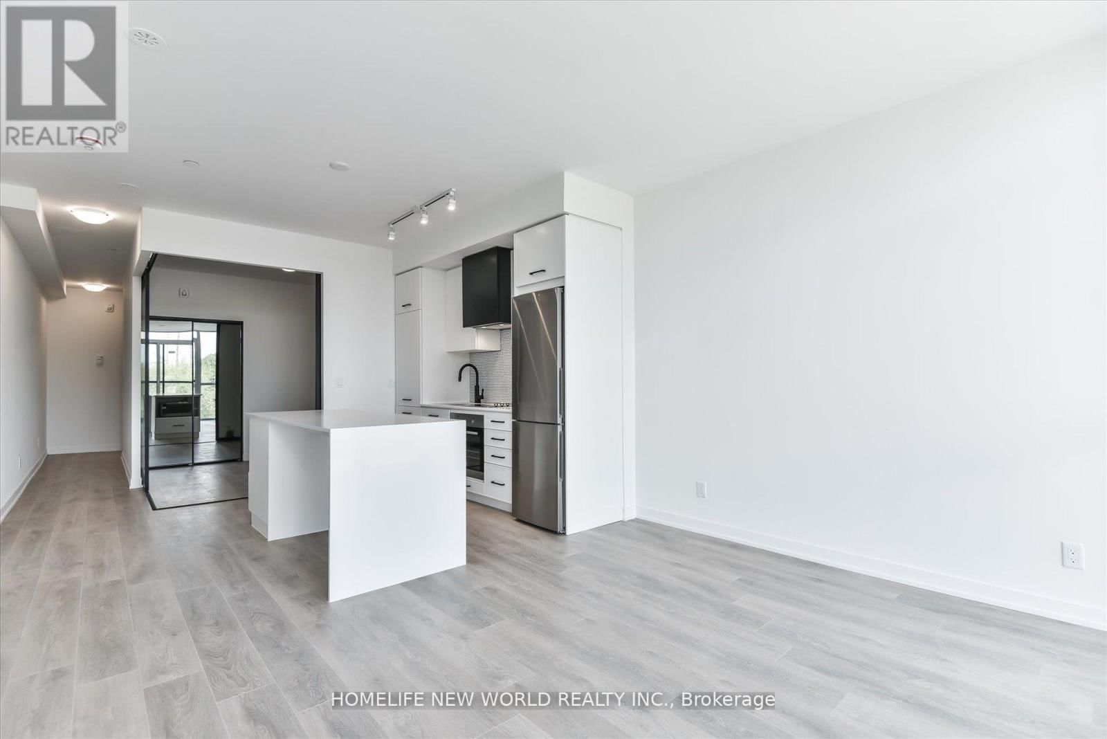 405 - 899 QUEEN STREET EAST Image 5