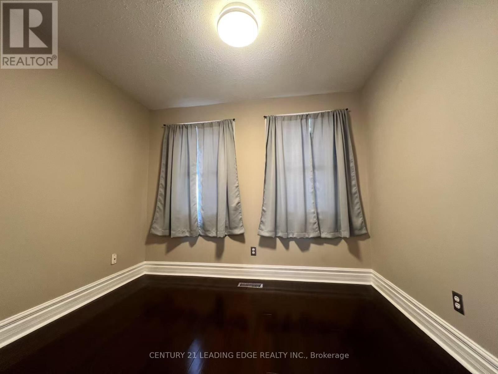 516 ALDER COURT Image 10