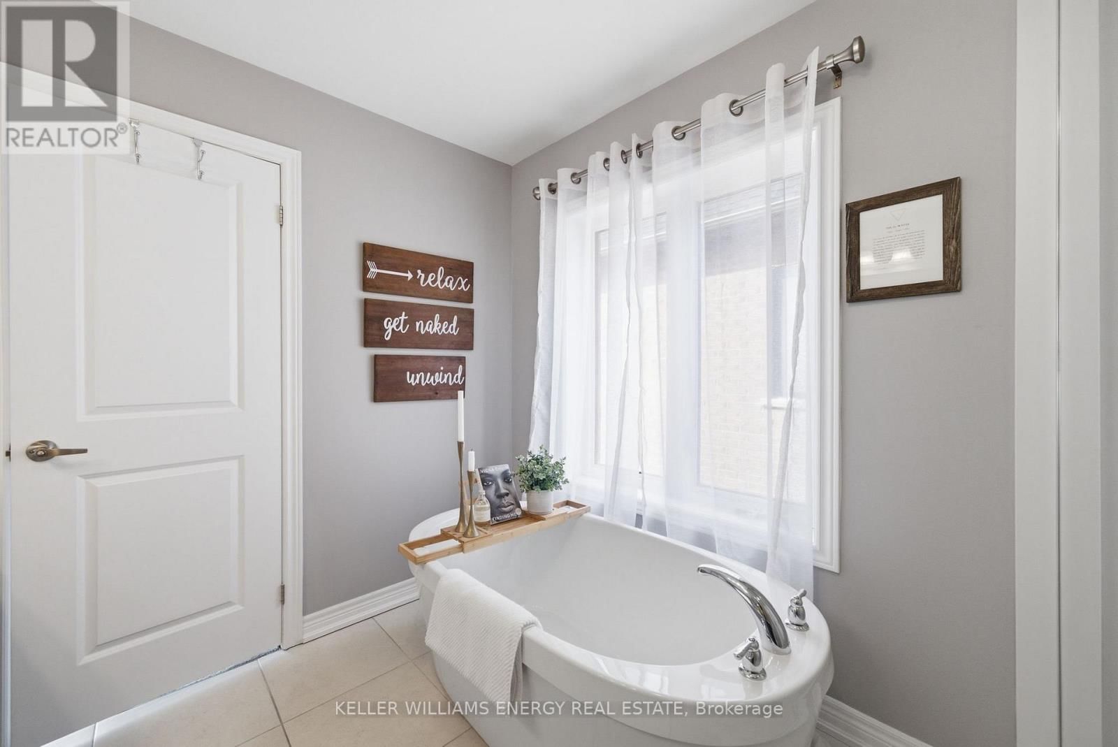 95 DORIAN DRIVE Image 27