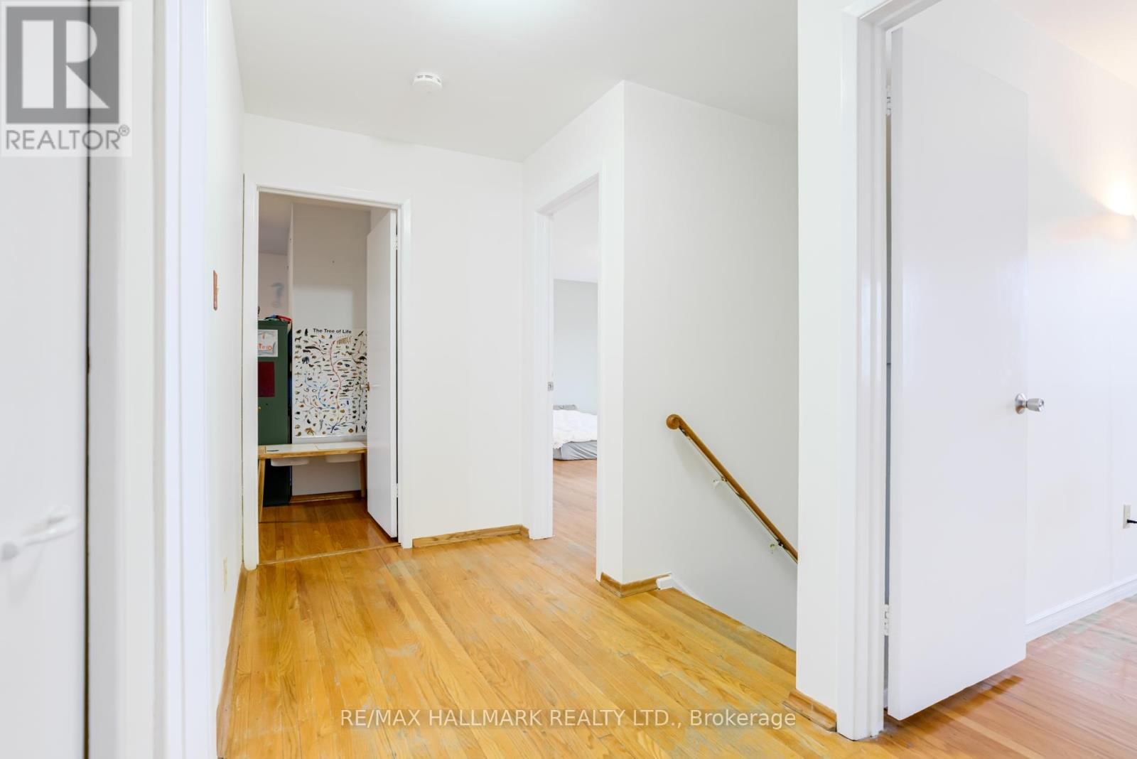 34 HARRINGAY CRESCENT Image 23