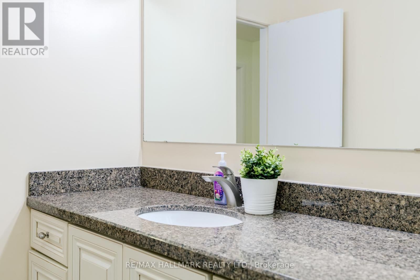 34 HARRINGAY CRESCENT Image 38