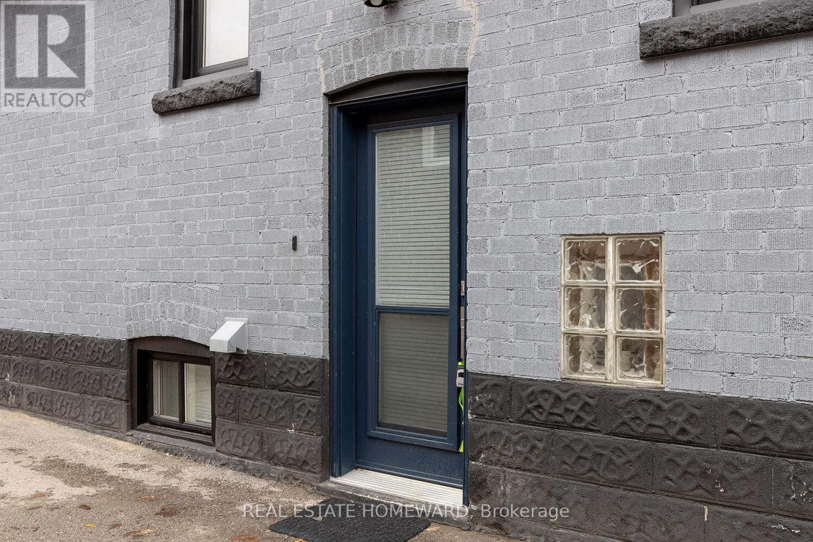 14 BRACEBRIDGE AVENUE EAST Image 25