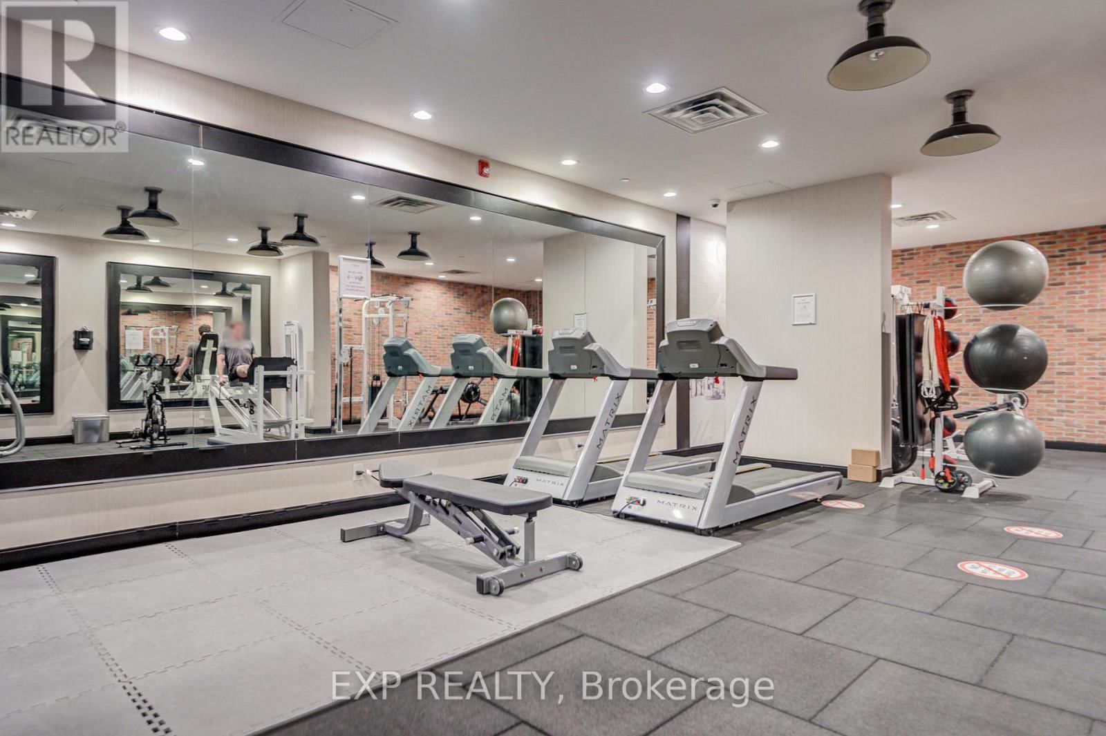 604 - 899 QUEEN STREET EAST Image 24