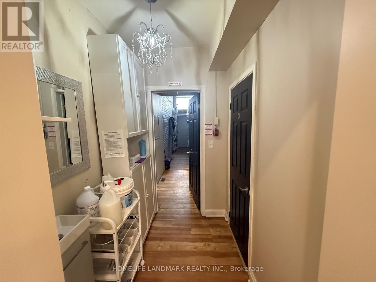 129 BROCK STREET SOUTH Image 9