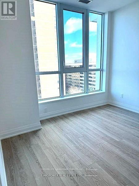 806 - 286 MAIN STREET Image 9