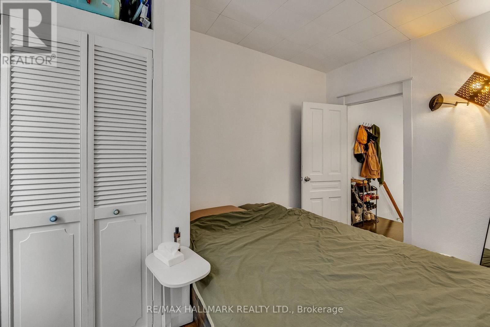 20 KELVIN AVENUE Image 24